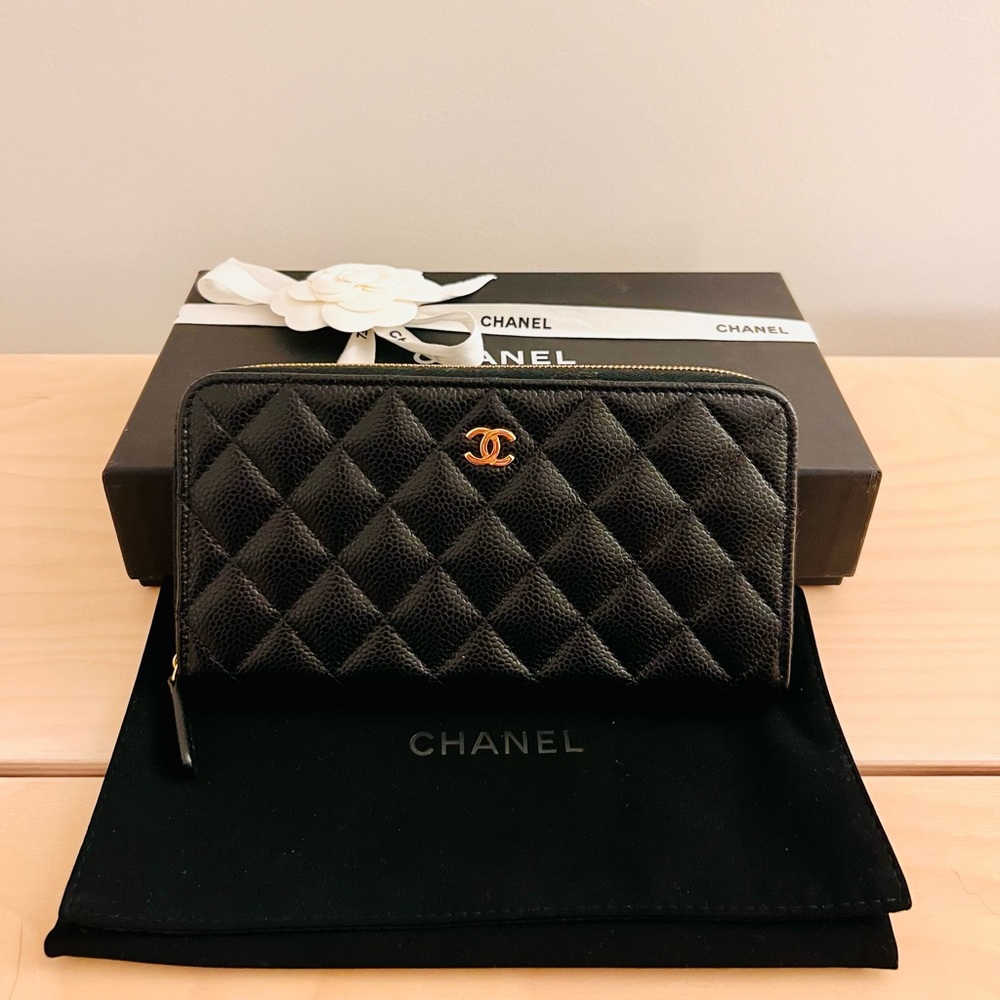 CHANEL Classic Long Zipped Wallet